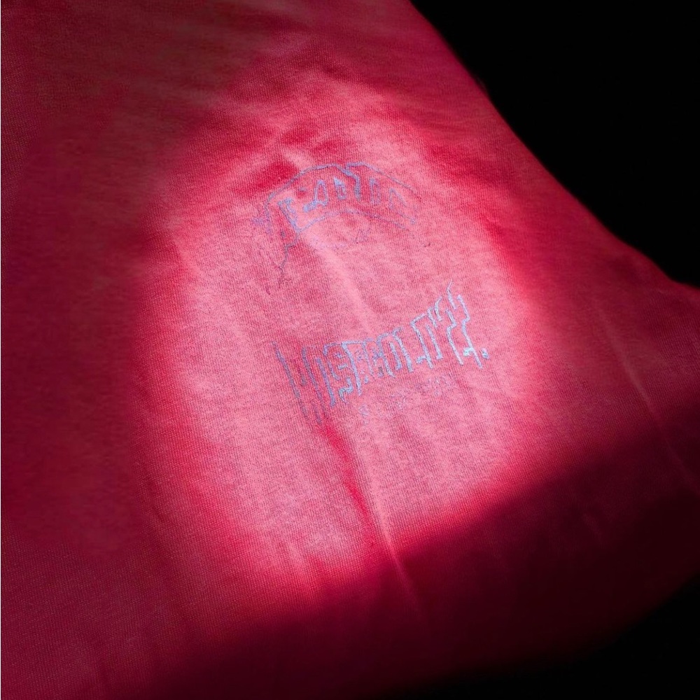 Vintage Streetwear pink crewneck with university design screen printed.